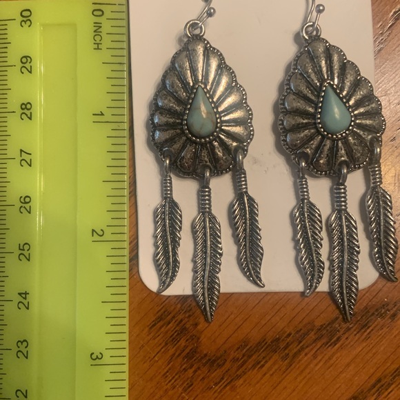 NWT Silver Tone Earrings- Western Style - Picture 5 of 6